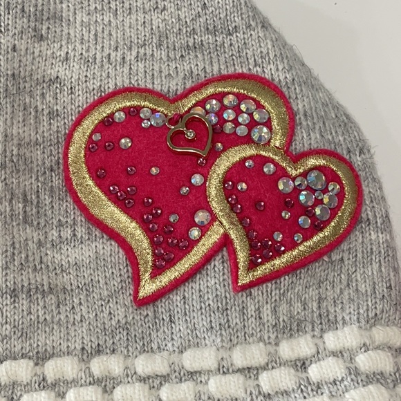 Girl’s winter hat and two scarfs set of 3 items - Picture 3 of 12